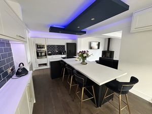 Photo 18- click for photo gallery